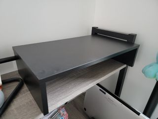 Desk laptop stand (Amazon)
