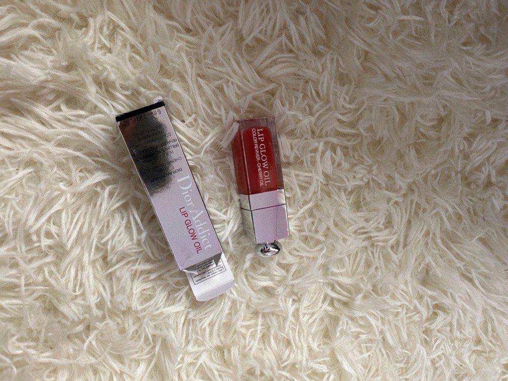 Dior lip oil (Category: Makeup) located in Pasig City. Submitted by polasy (Listing ID 1255996248, Image 1). Description: coral raspberryp New stock!.