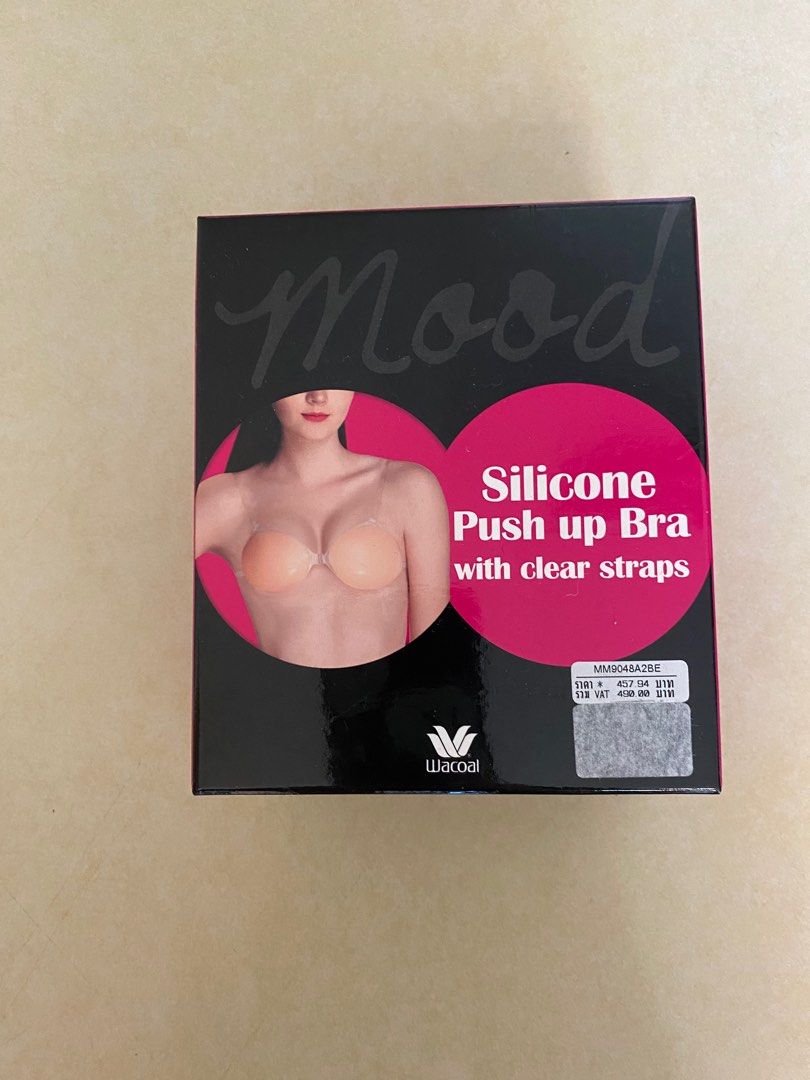 Wacoal Mood Accessories Silicone Bra with Clear Straps Model