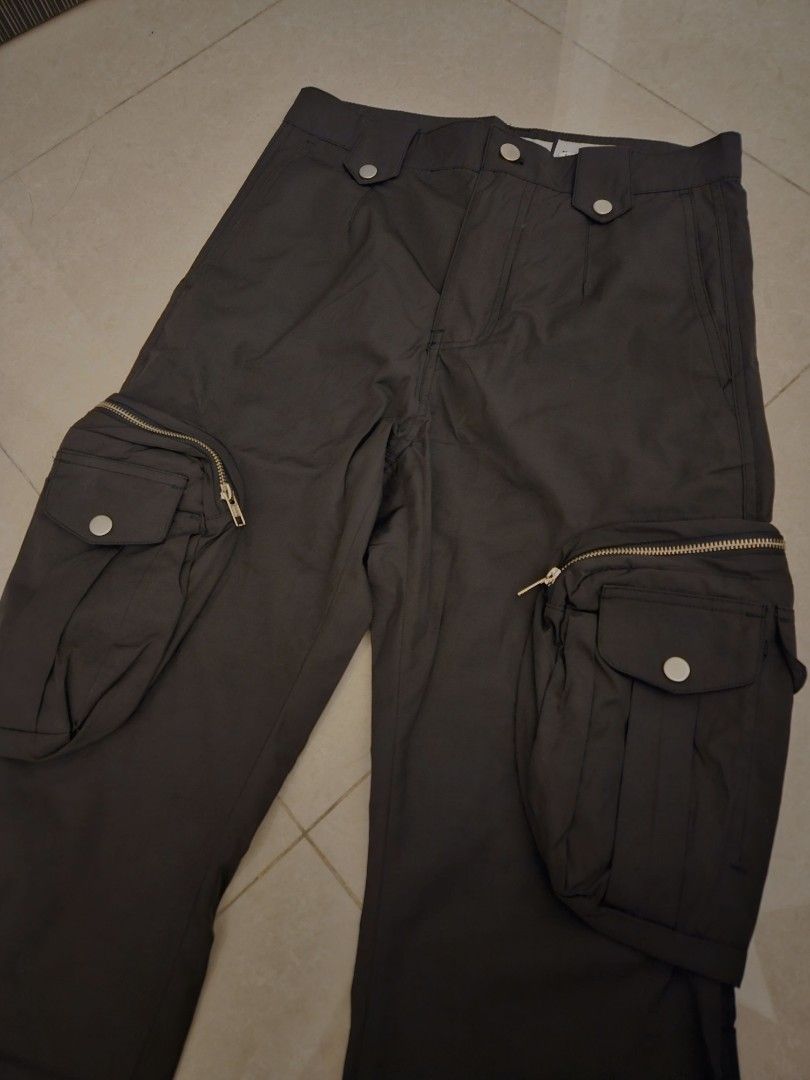 FFFPOSTALSERVICE Flared Cargo Pants, Men's Fashion, Bottoms