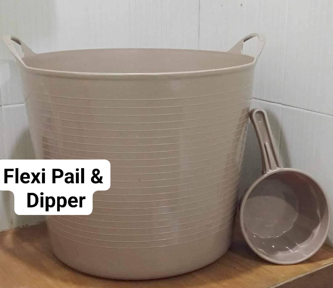 FLEXIBLE PAIL & DIPPER SET, Babies & Kids, Bathing & Changing, Bathtub
