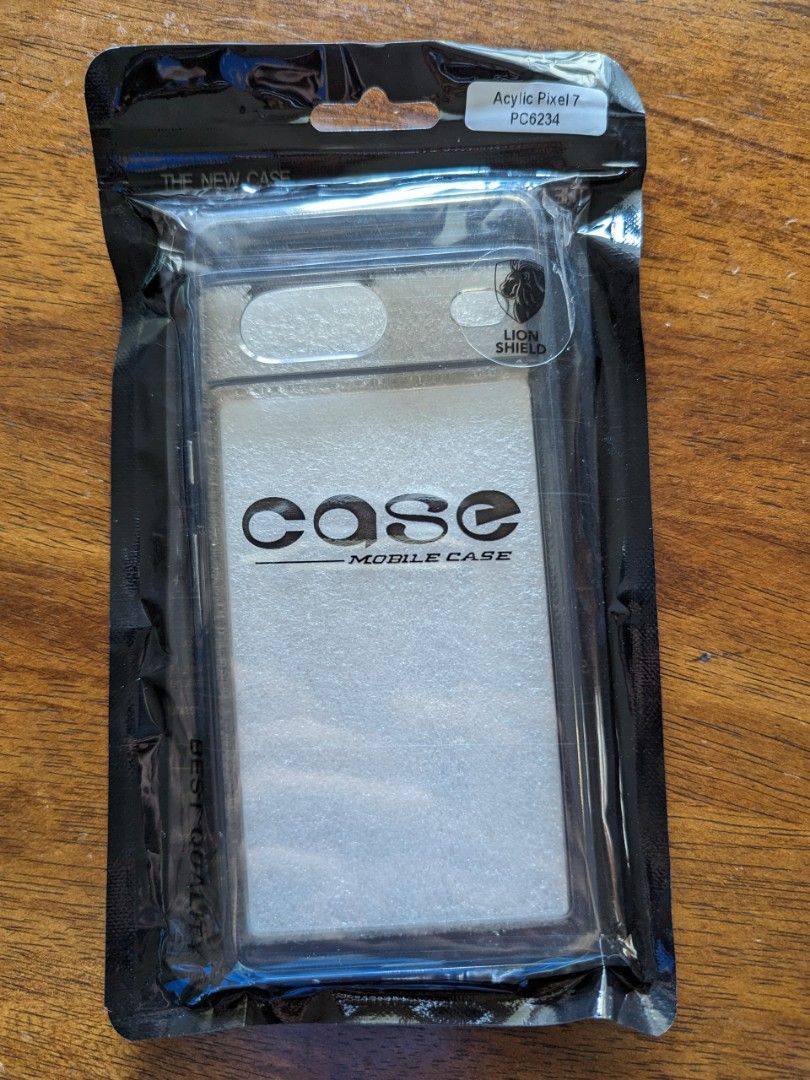 Google Pixel 7 Case Protection Casing (Category: Cases & Sleeves) located in Singapore. Submitted by alexpks (Listing ID 1255967708, Image 2). Description: Brand new with packaging..