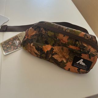 （分類：）位於 。 由 janeeee.c 提交（商品編號 1256000313，圖片 1）。簡介： 。