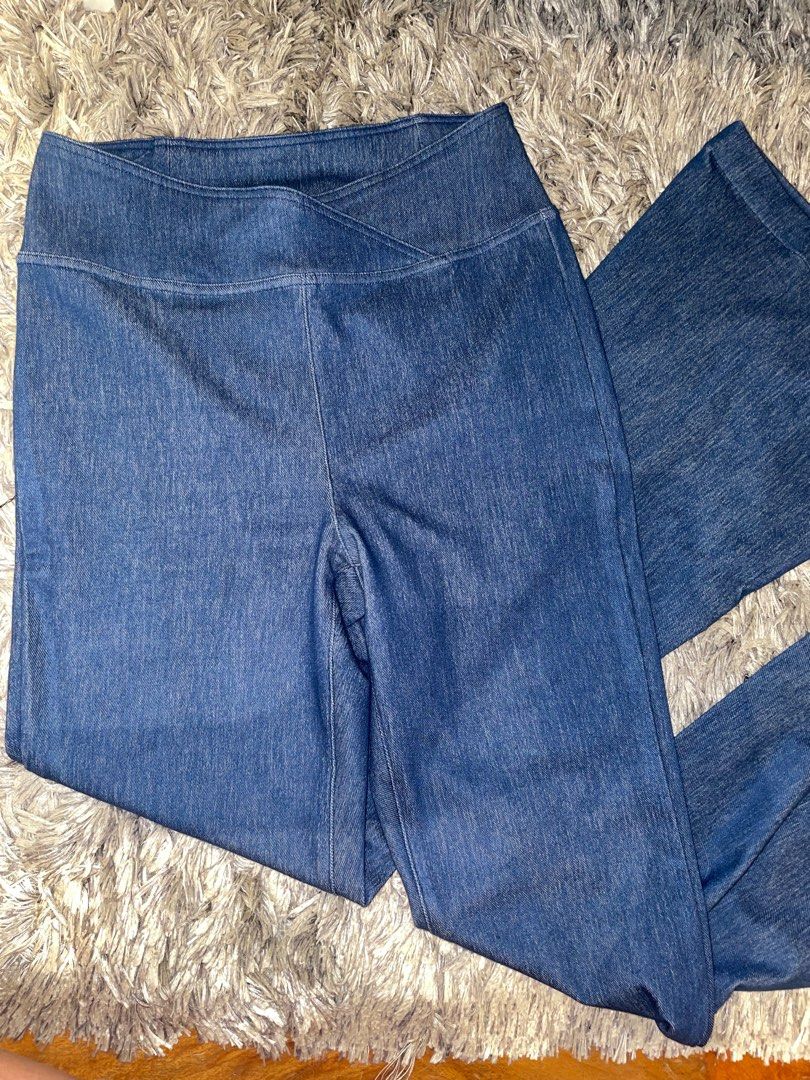 Halara High-Waisted Crossover Flare Jeans, Women's Fashion, Bottoms, Jeans  on Carousell