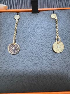 (Category: ) located in . Submitted by glamandstyle (Listing ID 1256087485, Image 1). Description: .