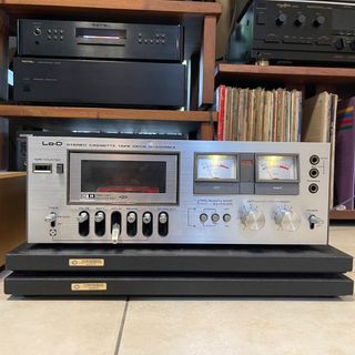 Hitachi Lo-D D-400 MK II STEREO CASSETTE DECK