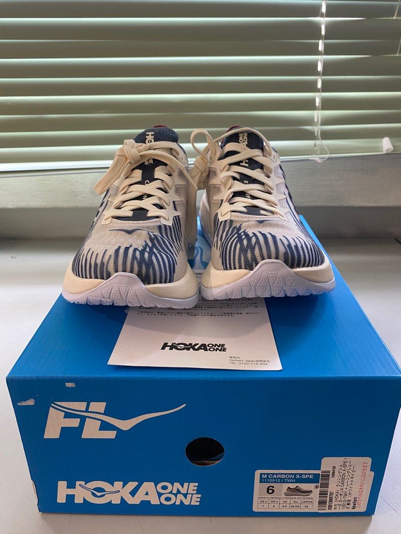 Harga hoka one on sale one carbon x