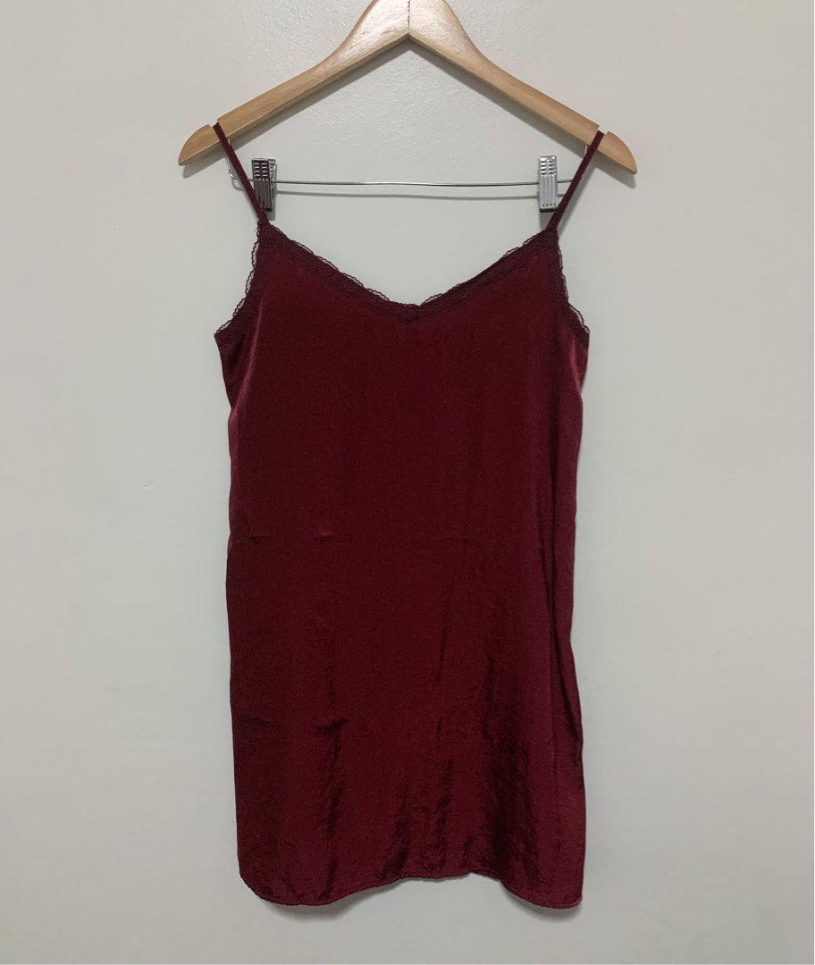 Hollister silk dress, Women's Fashion, Dresses & Sets, Evening dresses
