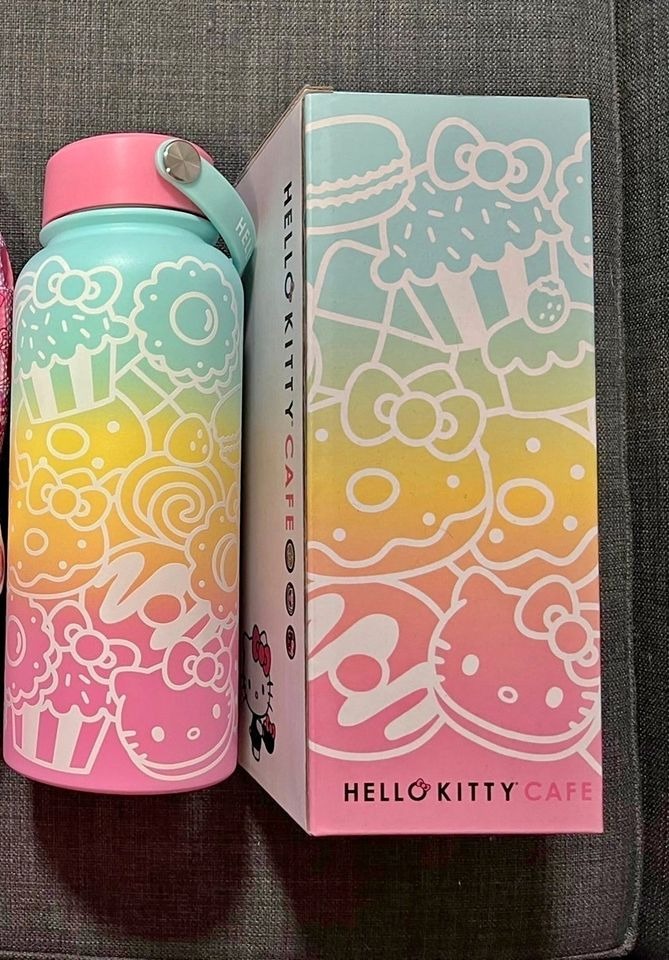 HYDRO FLASK HELLO KITTY, Furniture & Home Living, Kitchenware
