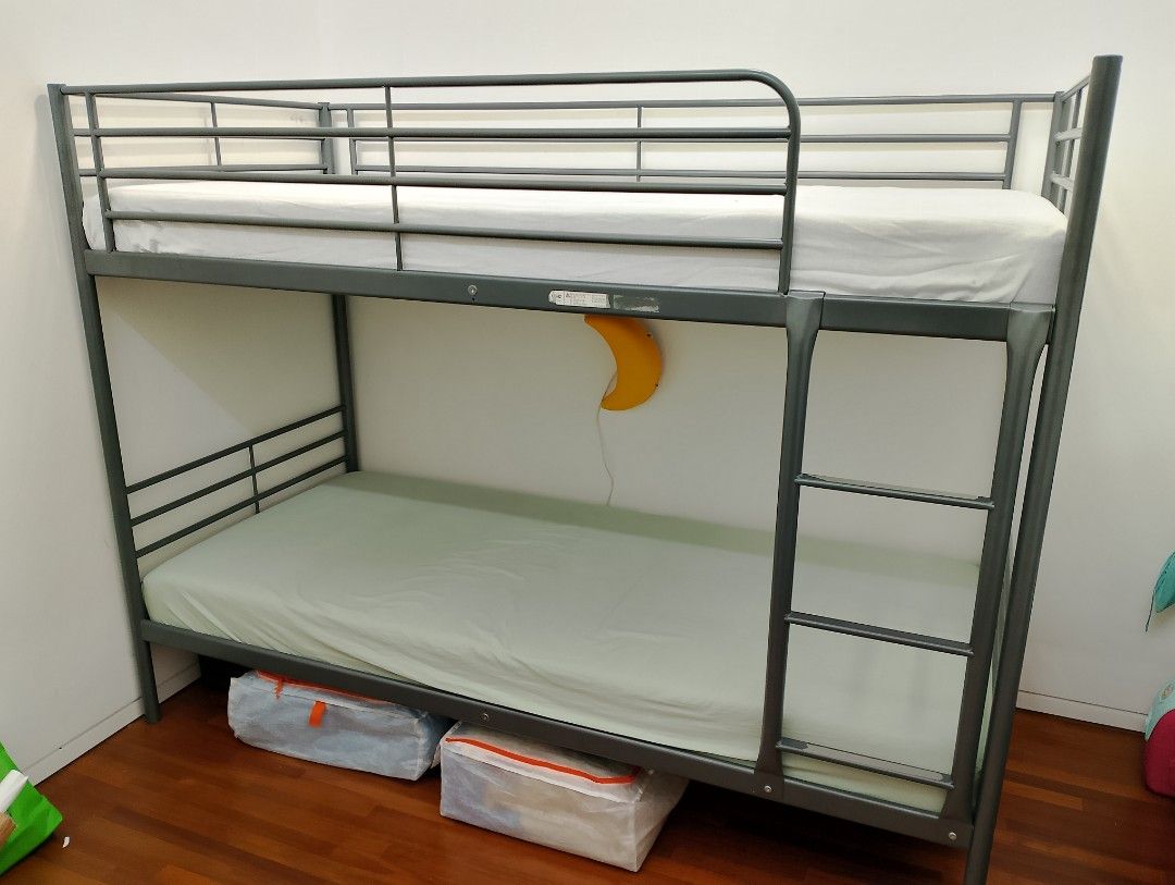 Svarta bunk bed hotsell