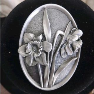Impressive Vintage Pewter Flower Jewelry Estate Pin Brooch