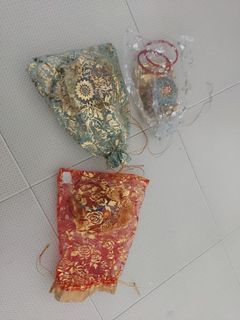 Indian Doorgifts - pouch+2 bangles+ decorative box on a plate)