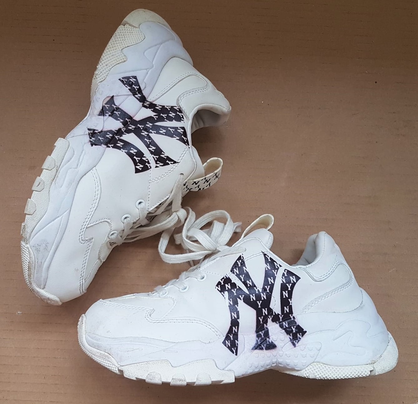 New york yankee tennis shoes outlet