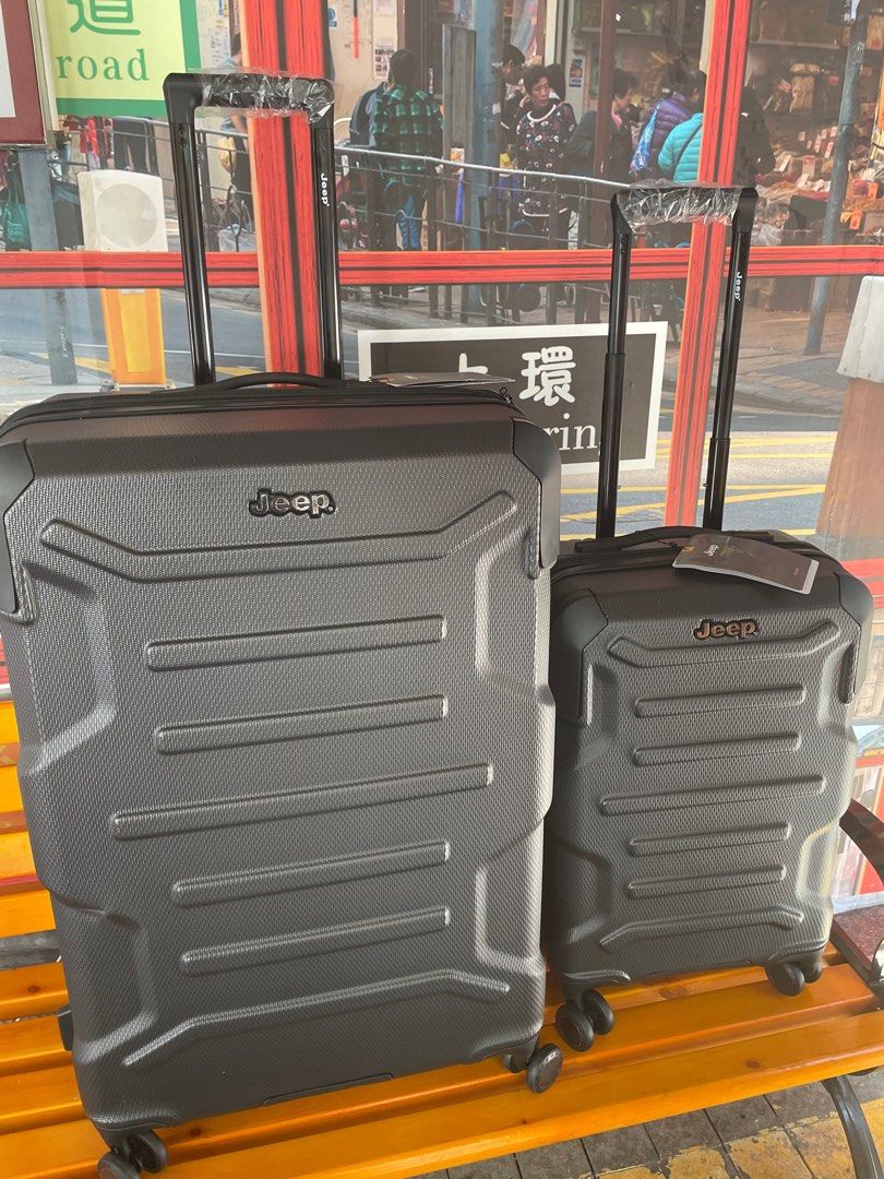 Jeep 20 inch 500 and 29 inch 750 expandable luggage