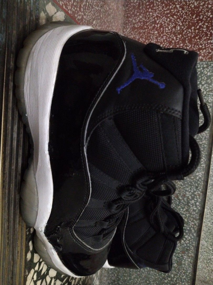 Kobe jordan 11 hot sale