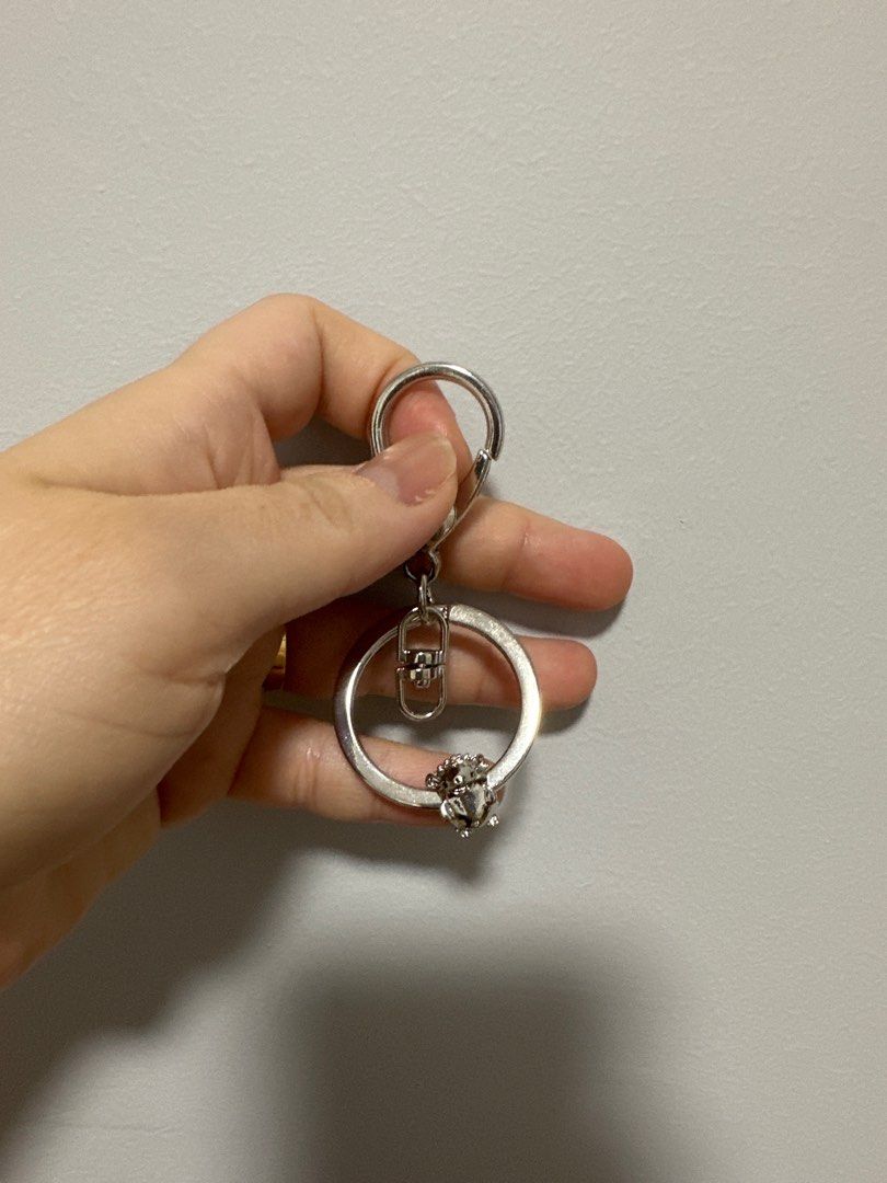 keychains (Category: Other Accessories) located in Singapore. Submitted by poohiscute (Listing ID 1256066495, Image 3). Description: .