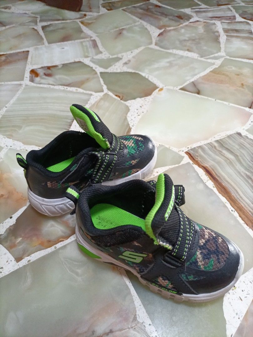 Skechers 5513 store
