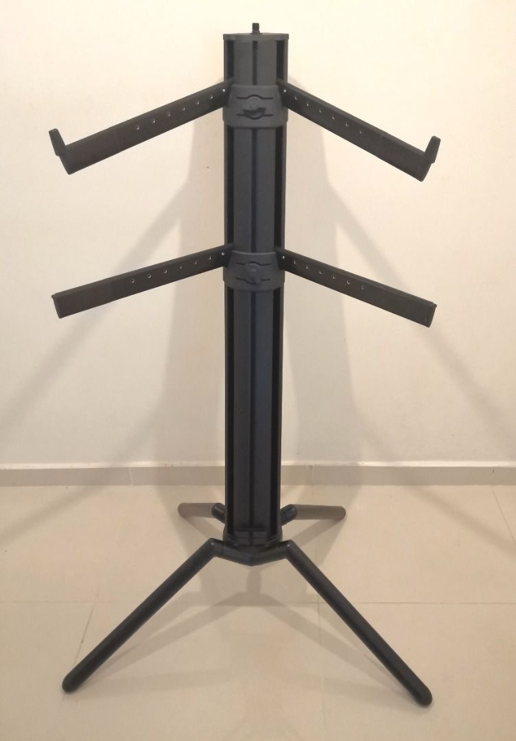 Spider keyboard shop stand