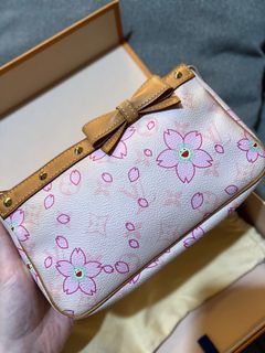 AUTH MINT LOUIS VUITTON limited edition CHERRY BLOSSOM KEY HOLDER