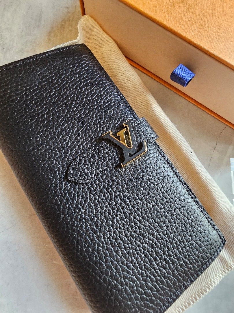 Louis Vuitton M81330 LV Vertical Wallet, Black, One Size