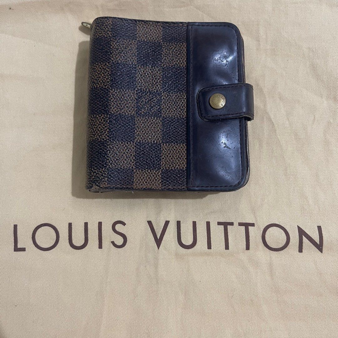 Authentic Louis Vuitton Damier Ebene Compact Zip Bifold Wallet, Luxury,  Bags & Wallets on Carousell