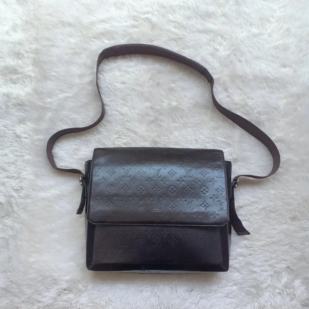 Sling bag LV, Fesyen Pria, Tas & Dompet , Tas Selempang di Carousell