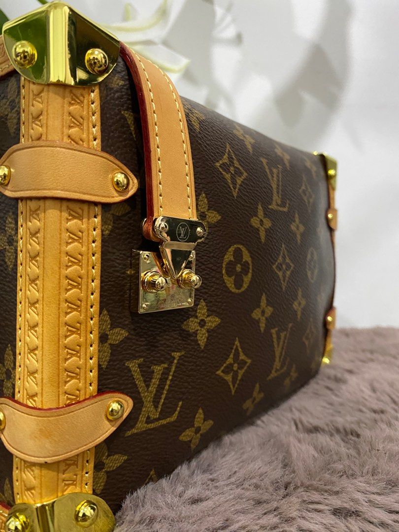 Lv monogram casual style street 2way, Luxury, Bags & Wallets on Carousell