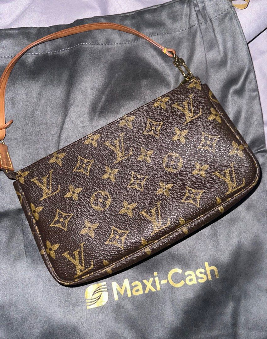 Vuitton pochette cheap