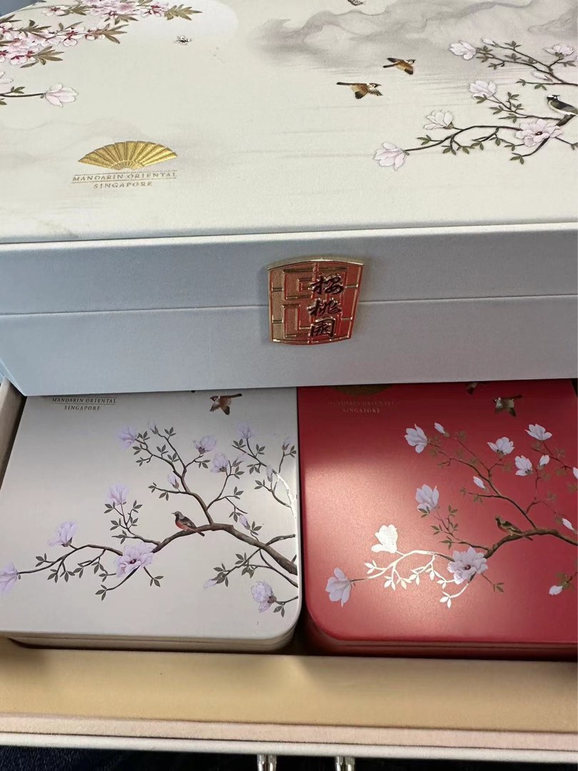 Mandarin hotel mooncakes, Food & Drinks, Other Food & Drinks on Carousell