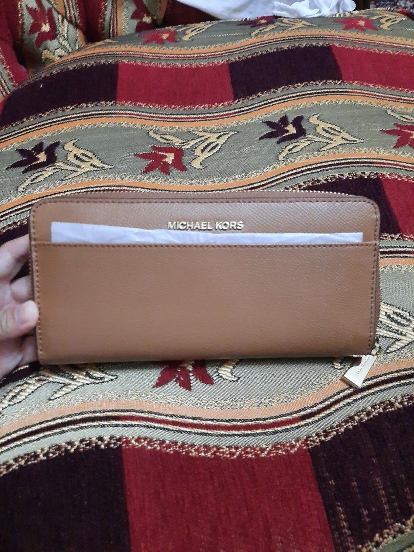 Michael michael kors saffiano leather continental wallet best sale