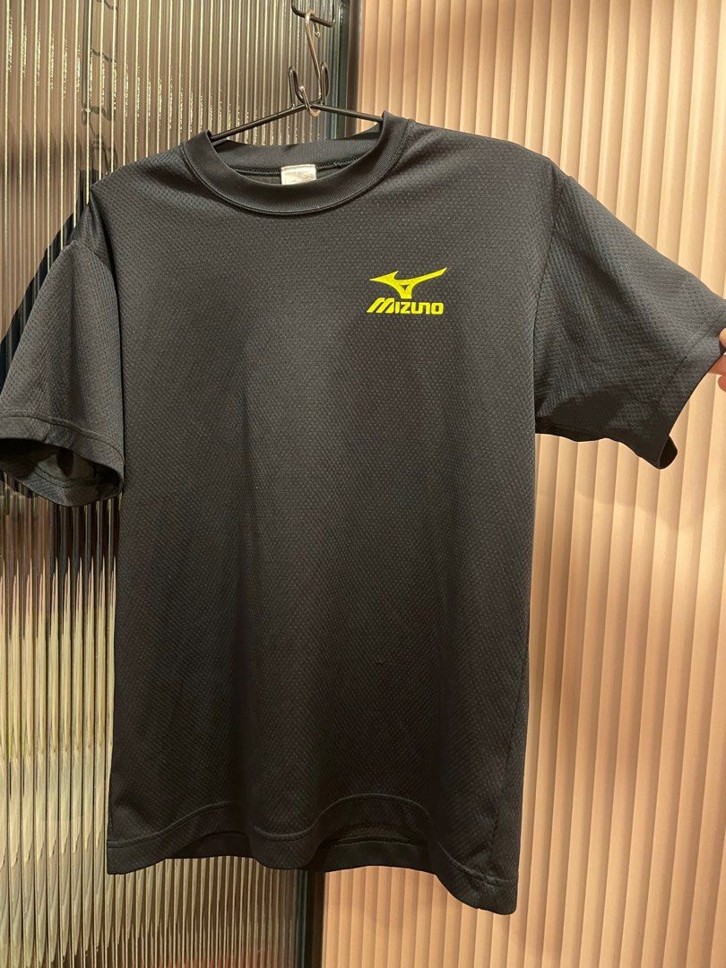 Mizuno men s sport wear t shirt black and yellow