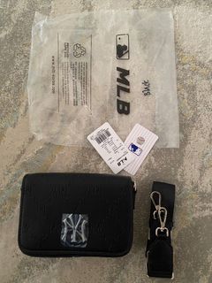 MLB Retro Full Print Monogram Series NY New York Yankees Shoulder Bag Messenger Bag White 32BGPB111-50I