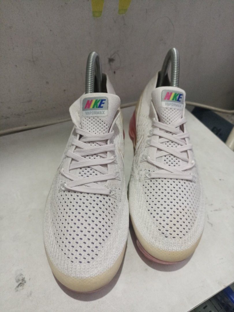 Air vapormax store flyknit white rainbow