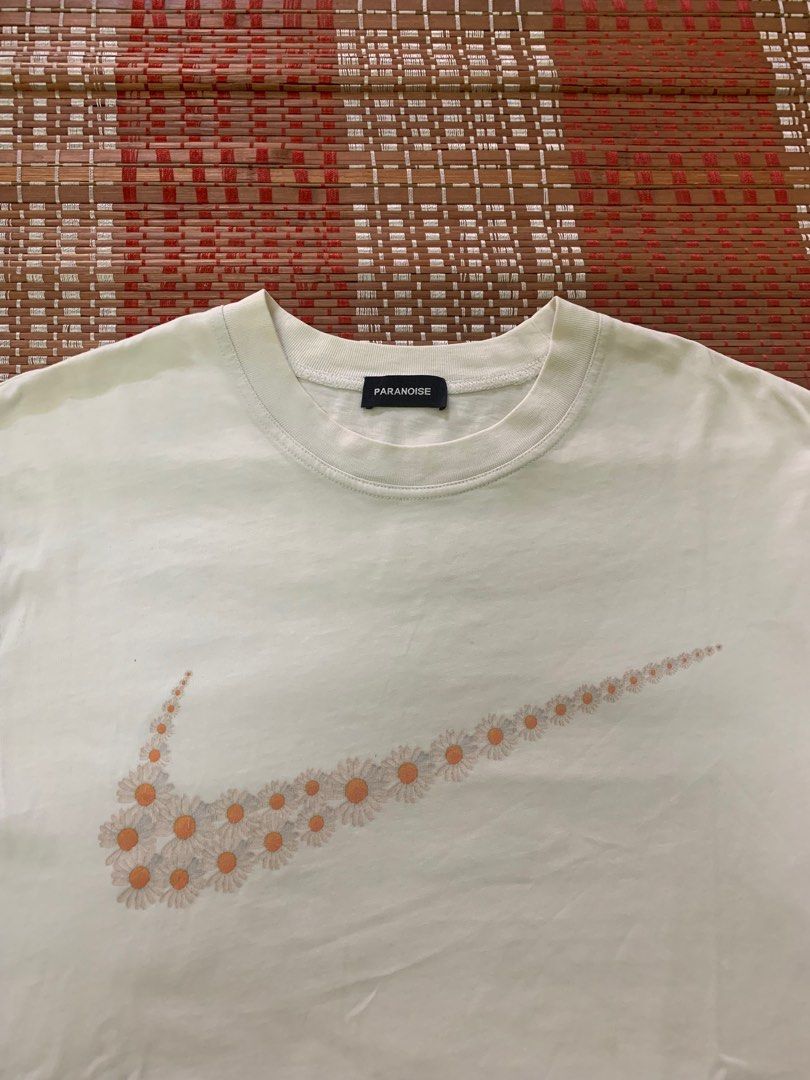Nike para noise t shirt new arrivals