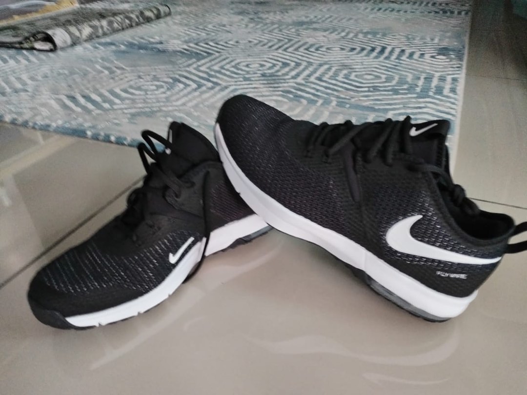 Nike Flywire Training Shoes, Men's Fashion, Footwear, Sneakers on Carousell