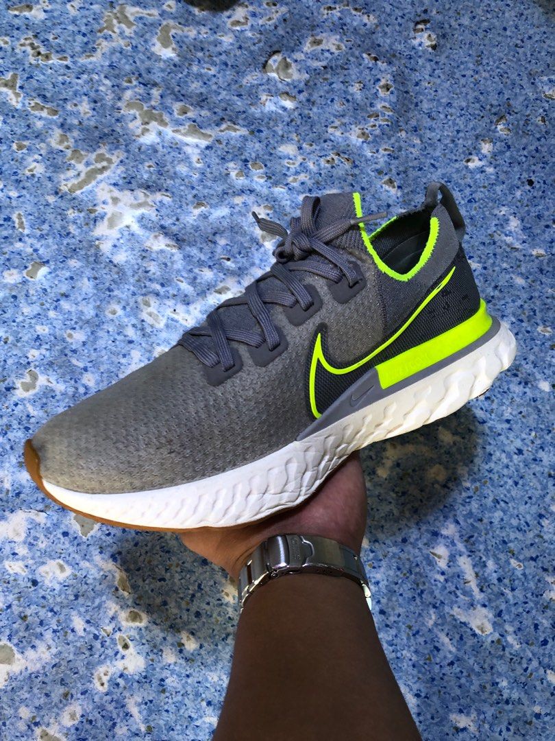 Nike epic react volt online