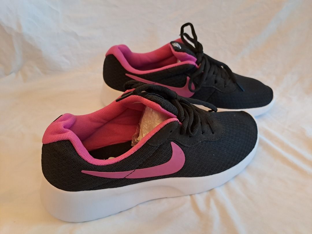 NIKE TANJUN PS