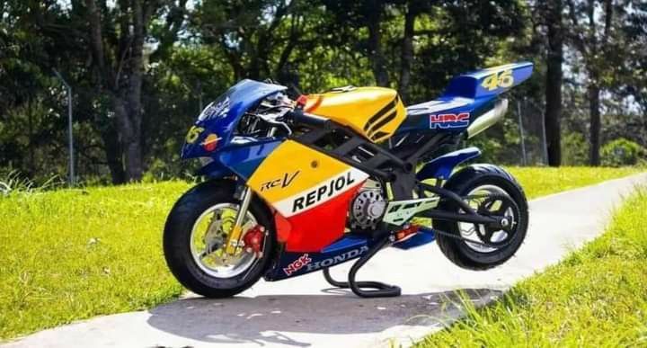 Ninja blata pocket (Category: Motorbikes for Sale) located in Manila. Submitted by saguittarian06 (Listing ID 1256108663, Image 1). Description: Latest features Upgraded high brid Ninja blata pocket bike 49cc 2 strokes! 49CC 2 strokes engine GAS TYPE SUPER HIGH QUALITY ENGINE 49cc 2stroker big tire 3 ft size 44mm blocks thick frames gas unleaded 95% 2T 5% Top speed 40kph Easy pull start up to 85 kilos kaya High quality shocks and engine.