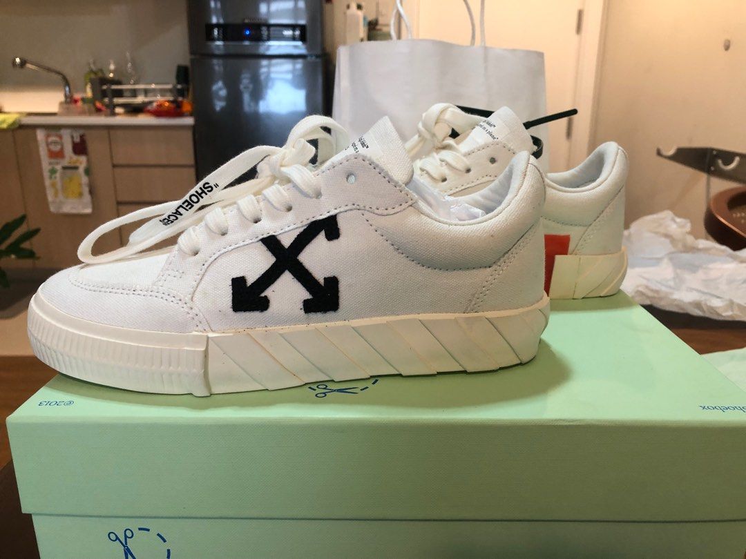 Off-White c/o Virgil Abloh Low Vulcanized Canvas Sneaker in White