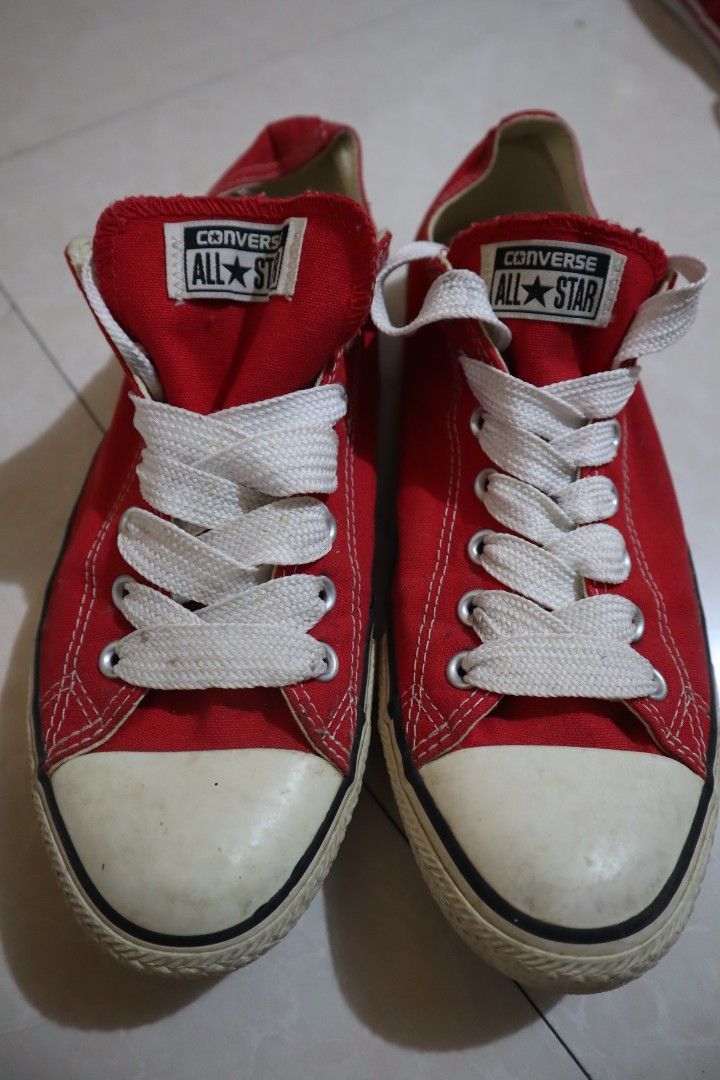 Original Converse low cut red unisex size 10.5 mens 12.5 womens