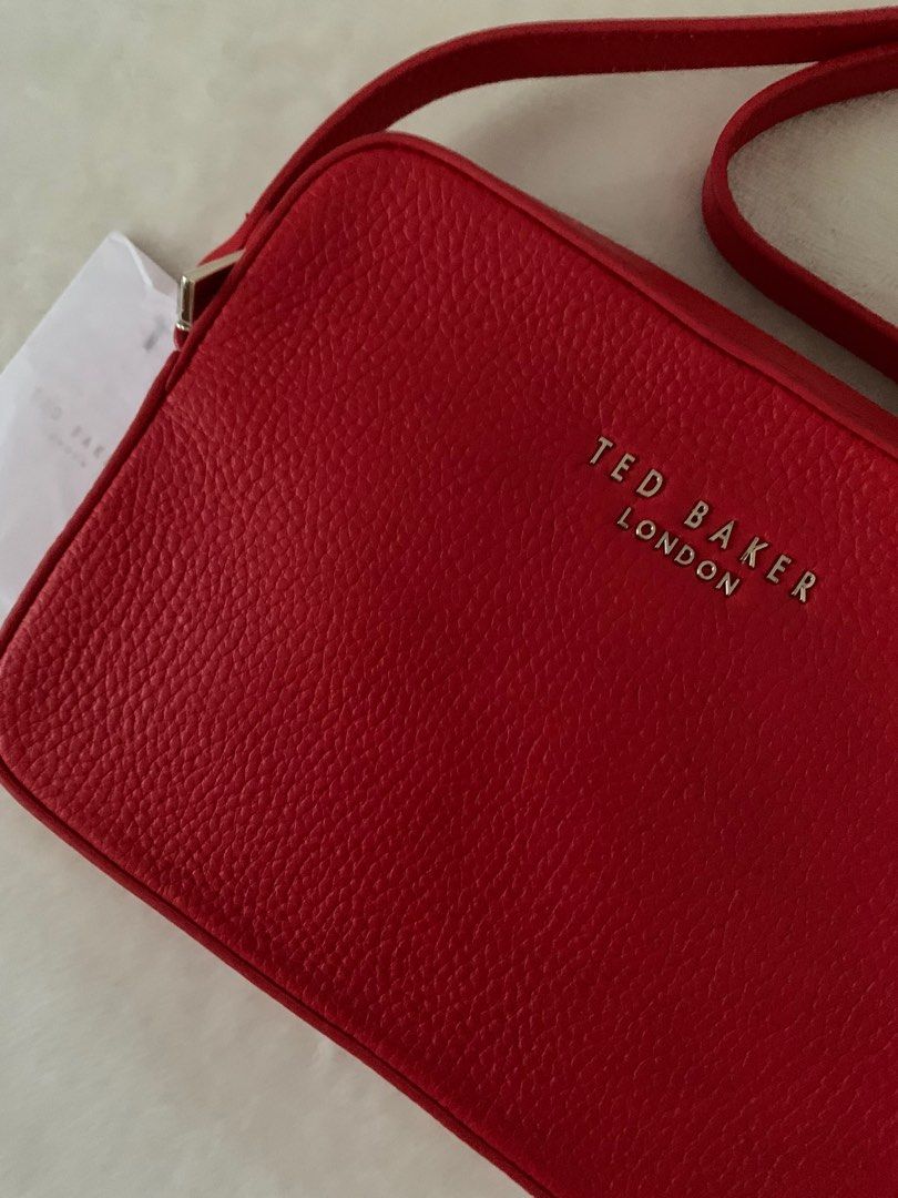Debbi soft hotsell leather camera bag