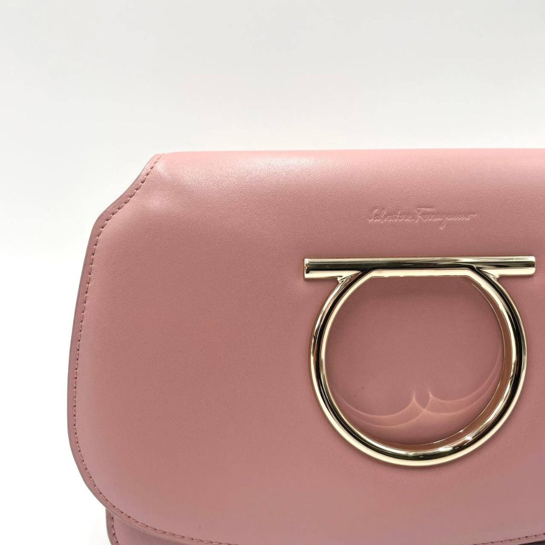 Salvatore ferragamo vela discount bag