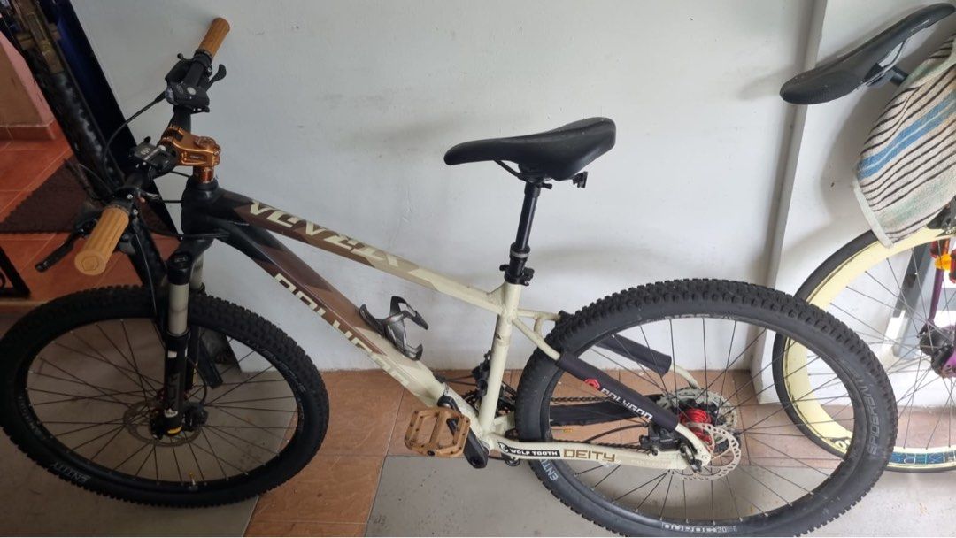 Polygon xtrada 7 Sports Equipment Bicycles Parts Bicycles on Carousell