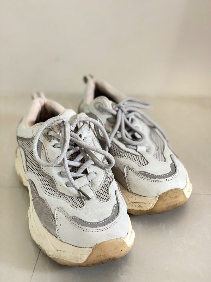 Adidas yeezy 500 x balenciaga hotsell triple s hybrid