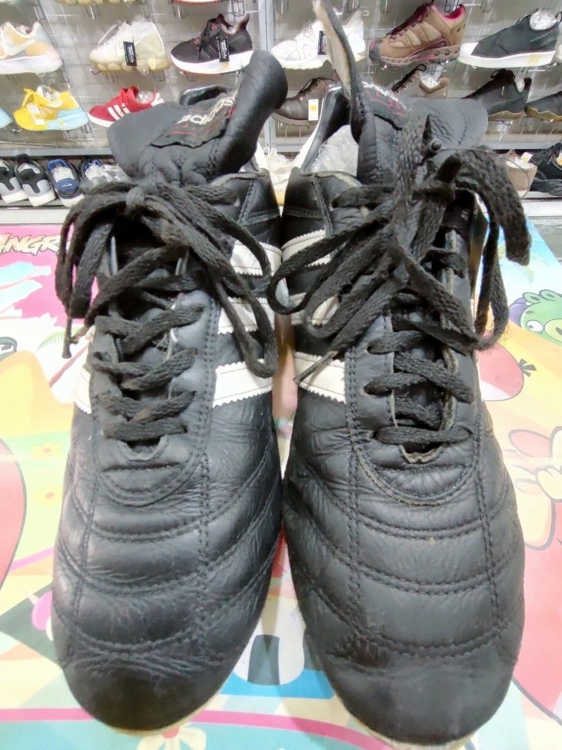 Sepatu bola hot sale adidas kaiser