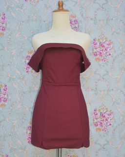 Shun xin Off Shoulder Jumpsuit