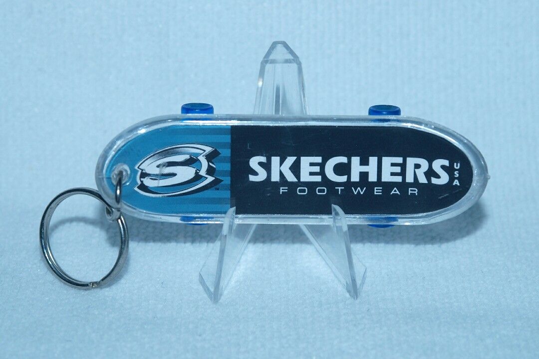 Skechers keychain 2025