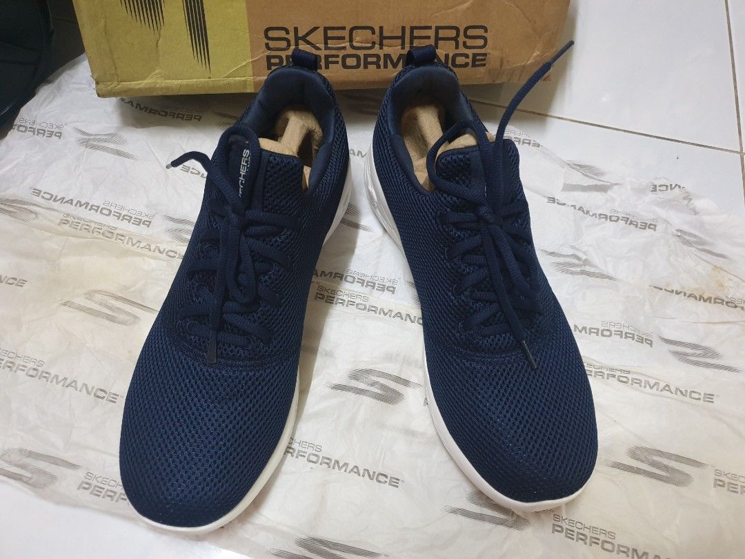 55076 skechers hot sale