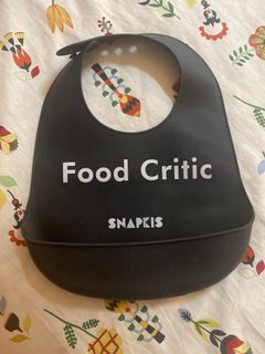 Snapkins Bib