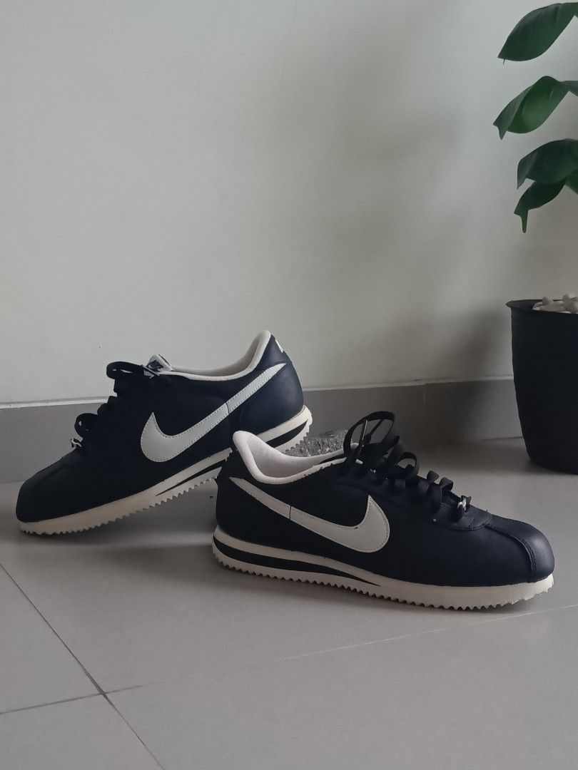 Nike cortez hitam shop